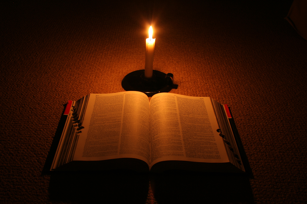 معنى الشموع في الحياة المسيحية! Attachment