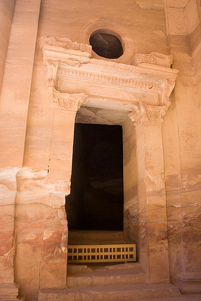 Click image for larger version

Name:	400px-Petra_Treasury_Antichamber.jpg
Views:	1
Size:	52.3 KB
ID:	1293549