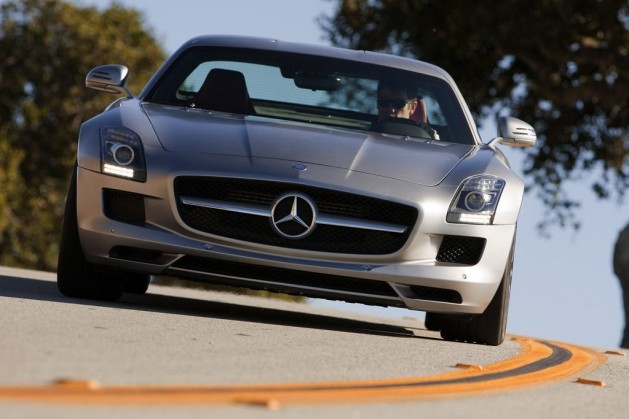 Click image for larger version

Name:	L_Mercedes-Benz-SLS_AMG_US_Version_2011_1024x768_wallpaper_52-629x419.jpg
Views:	1
Size:	58.8 KB
ID:	1349450