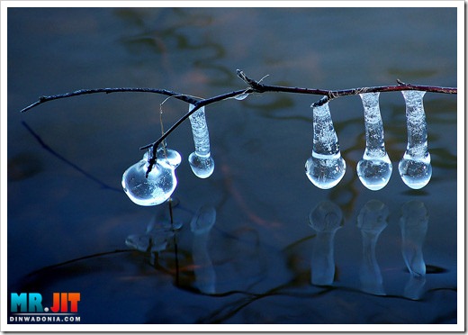 Click image for larger version

Name:	mirror_thumb.jpg
Views:	1
Size:	45.8 KB
ID:	1300662