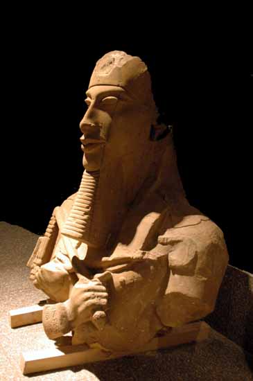 Click image for larger version

Name:	AKHENATEN 5.jpg
Views:	1
Size:	15.1 KB
ID:	1302559