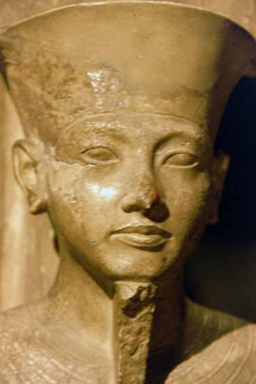 Click image for larger version

Name:	tutankhamun as amun 2.jpg
Views:	1
Size:	14.9 KB
ID:	1302580