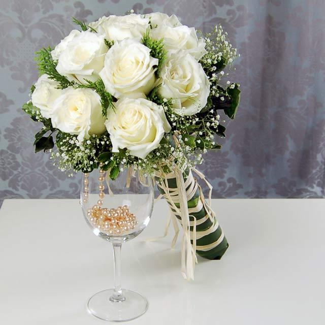 Click image for larger version

Name:	BF1065E_Bride_in_White.jpg
Views:	1
Size:	51.9 KB
ID:	1302706