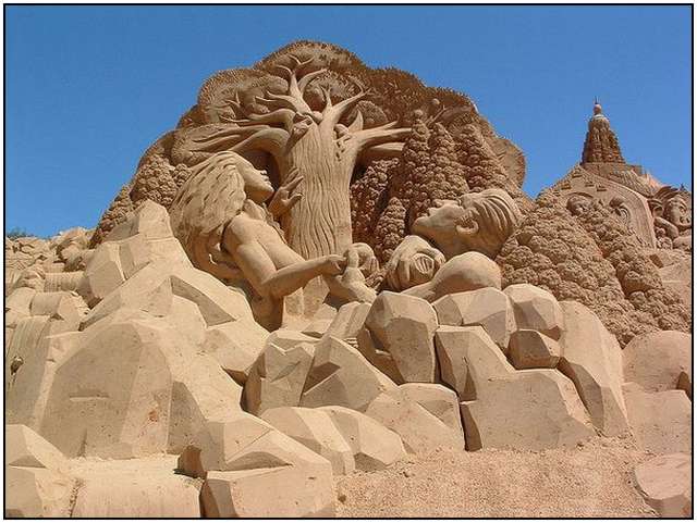 Click image for larger version

Name:	Sand-Sculptures-24.jpg
Views:	1
Size:	54.3 KB
ID:	1303850
