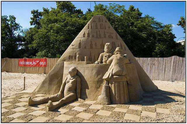 Click image for larger version

Name:	Sand-Sculptures-29.jpg
Views:	1
Size:	62.3 KB
ID:	1303851