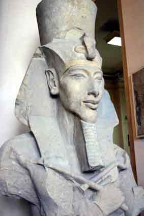 Click image for larger version

Name:	Amarna 13.jpg
Views:	1
Size:	7.8 KB
ID:	1305108