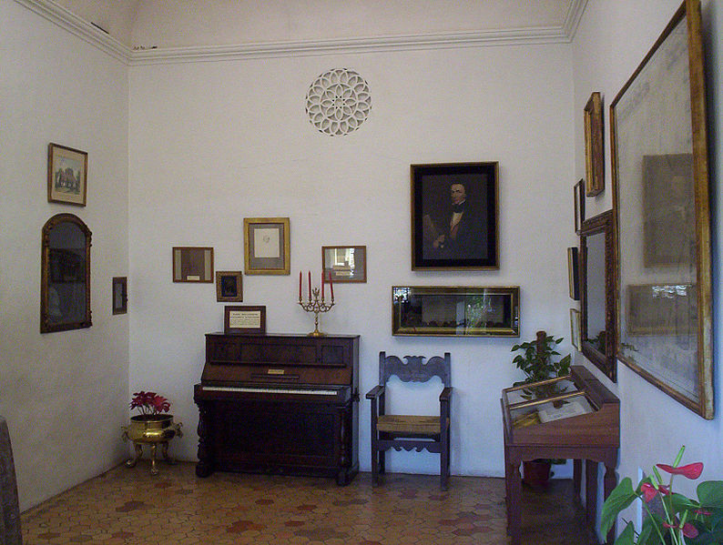 Click image for larger version

Name:	Piano Of Chopin.JPG
Views:	1
Size:	125.9 KB
ID:	1307149