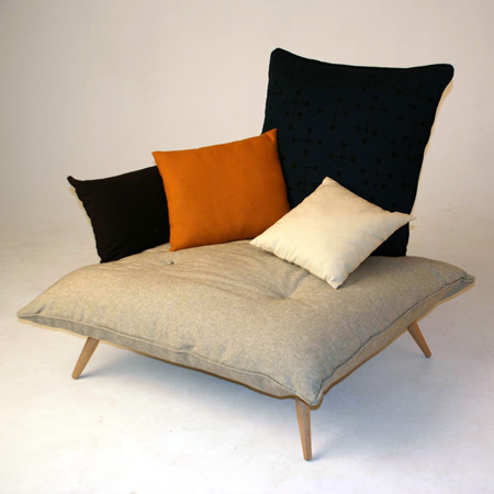Click image for larger version

Name:	ercol-and-bucks-naoko-sofa-2.jpg
Views:	1
Size:	40.0 KB
ID:	1388648